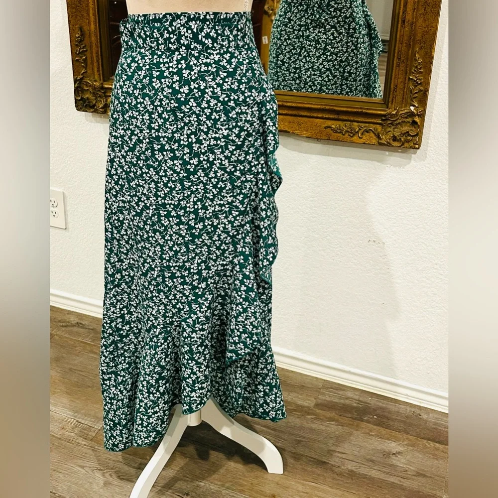 Green Irish Shamrock Print Ruffle Wrap Skirt Farmhouse Lucky St Patrick’s Day